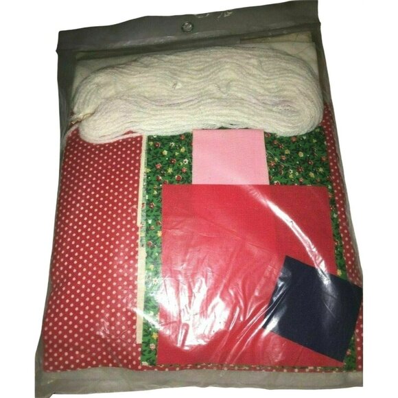 Vintage JOLLY SANTA Claus Christmas Decor Wall Hanging Applique Kit 2525 NOS - Picture 2 of 2